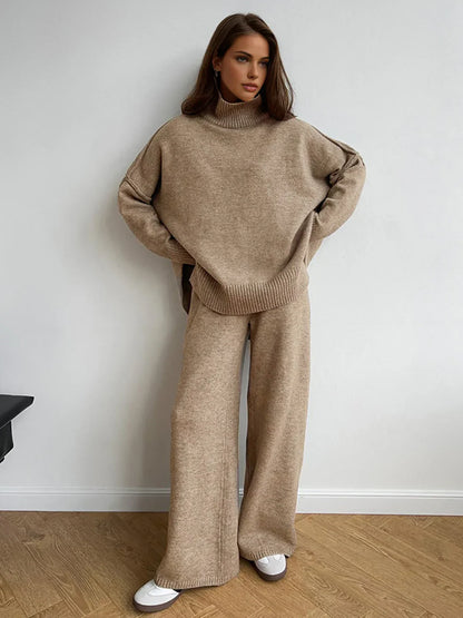 Chic Comfort: Turtleneck & Broek Set